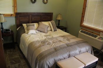 Cabin 3-6 Bedroom